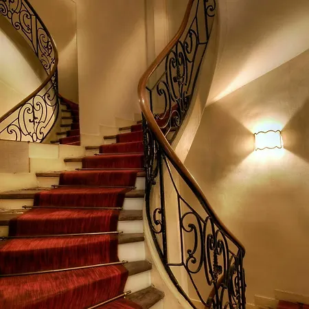 Hotel Baudelaire Opera