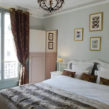 Bed and breakfast D : Louvre Elegant París