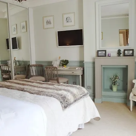 Bed and breakfast D : Louvre Elegant París