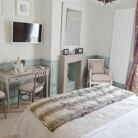 D : Louvre Elegant Bed and breakfast 3*