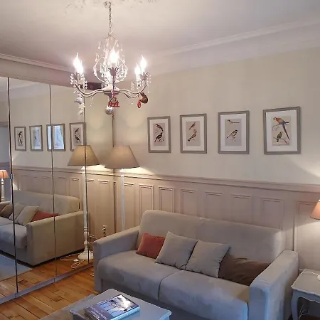 Bed and breakfast D : Louvre Elegant París