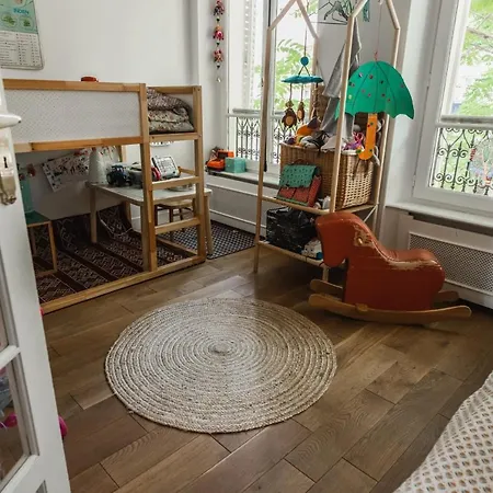 Bright Atypical Duplex In Menilmontant * Parigi