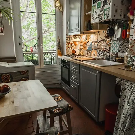Bright Atypical Duplex In Menilmontant Appartamento