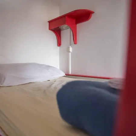 Hi Le D'artagnan Hostel