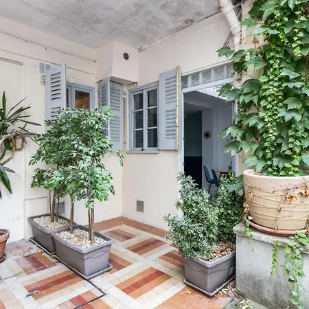Apartment One-bedroom Near Republique In The Heart Welkeys