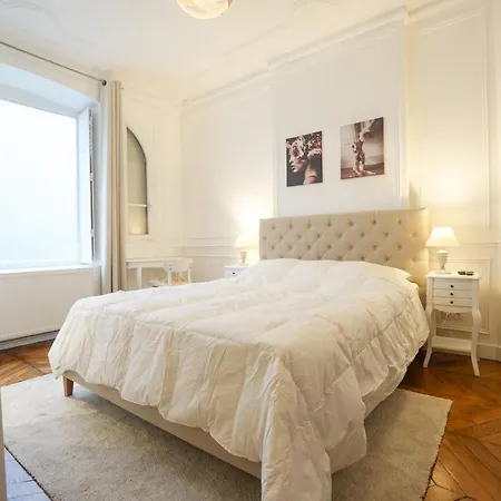 Apartment Modern Flat Close To The Eiffel Tower