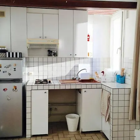 Daire Located Flat In Saint-germain-des-pres Paris