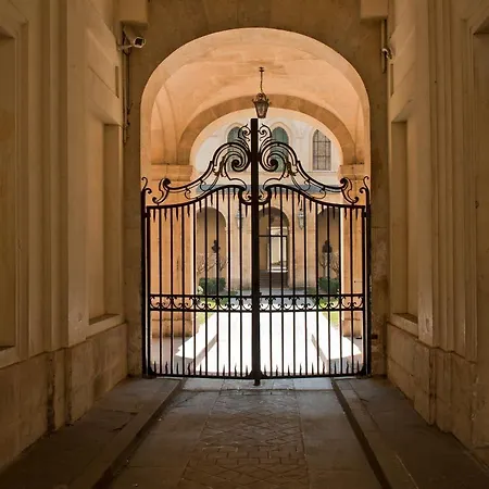 Apartment Place Pantheon Paris