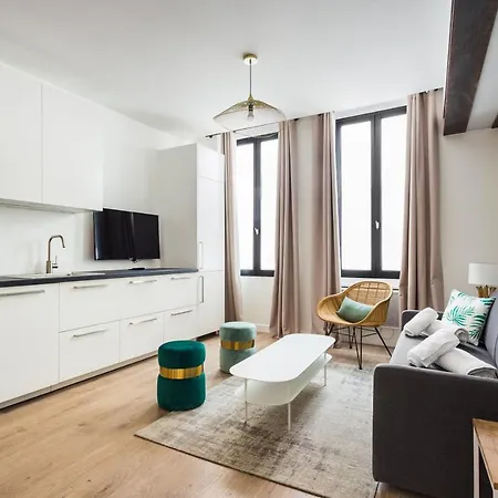 Daire Hsh Saint-sauveur Luxury 8p-3br Paris