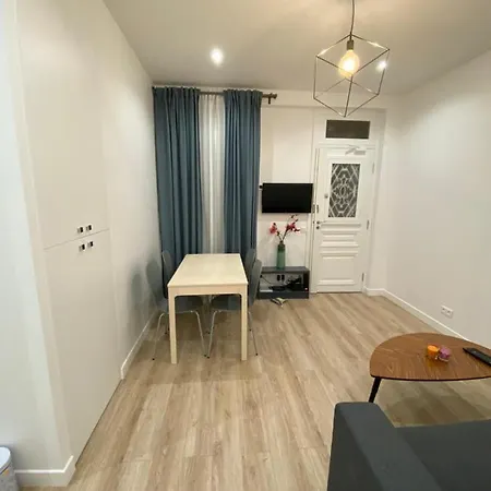 Alex's House アパート パリ