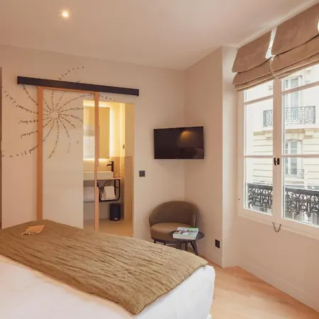 Hotel Tinah Paris, Champs Elysées