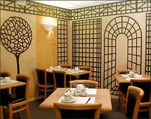 Hotel Trinité Haussmann 4*