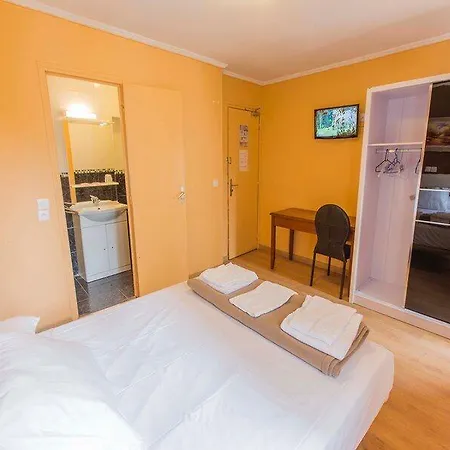 Hipotel Gambetta Republique 2* Paris
