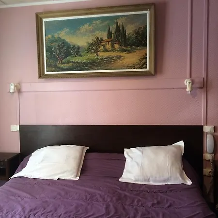 Stanislas Hotel