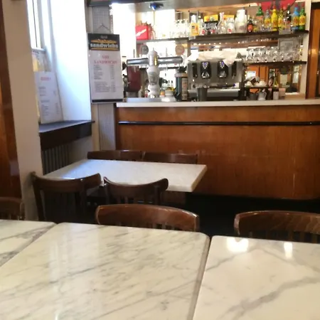 Hotel Stanislas 2*