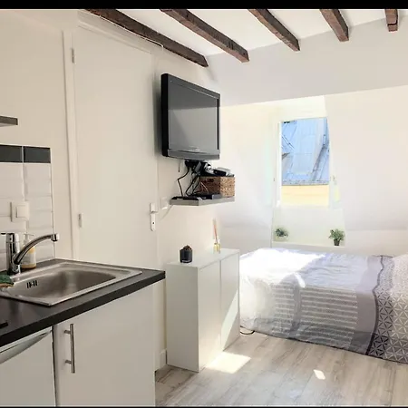 Rue Du Faubourg Poissonniere Apartment *