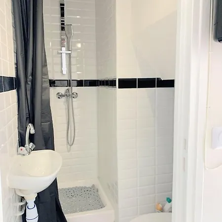 Apartment Rue Du Faubourg Poissonniere Paris