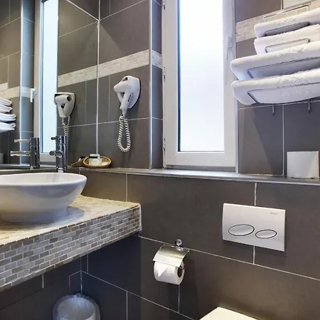 Lux Picpus Hotel