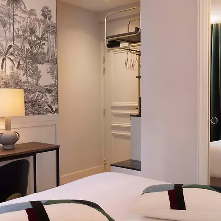 Hotell La Canopee 3*