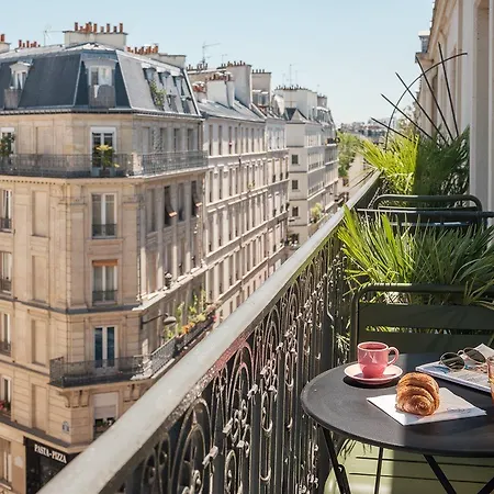 Seven 4* Paris