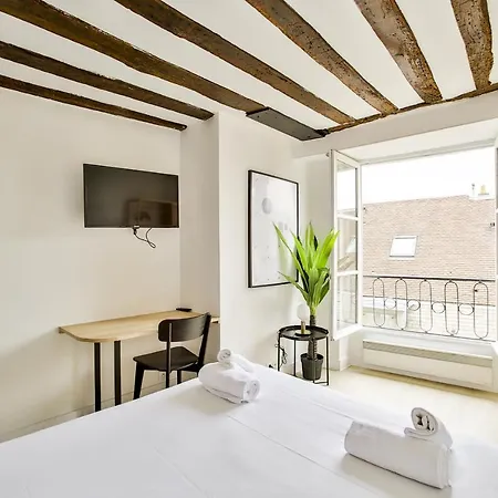 New&renovated Cosy Flat In The Marais !!! 4pers パリ