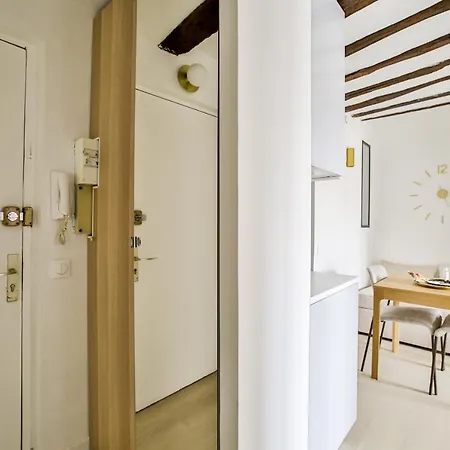 New&renovated Cosy Flat In The Marais !!! 4pers アパート