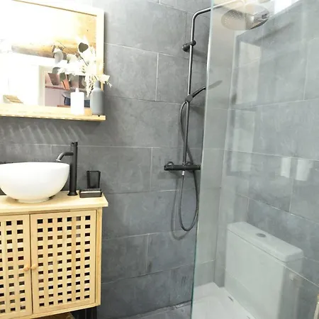 Superb Studio For 2 In Apartment *