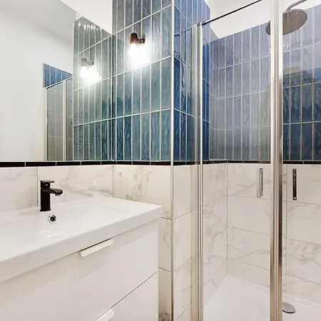 Modern - 2br-6p- Oberkampf-republique Appartement *
