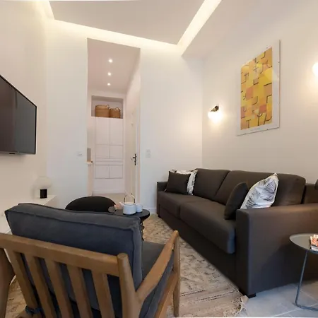 Apartment Mayenne *
