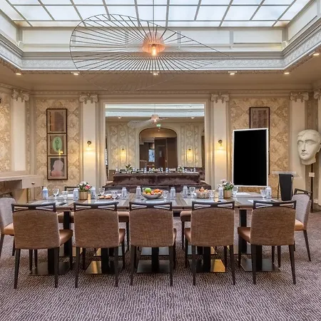 Western Premier Littéraire Le Swann Hotel