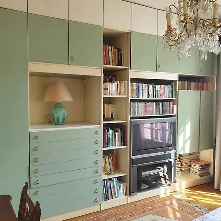 La Romantique Bed & Breakfast Parijs