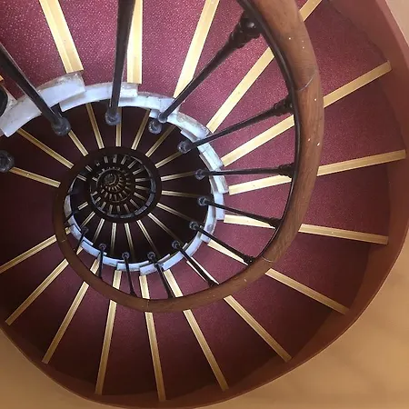 Royal Bergère Hotel 3*