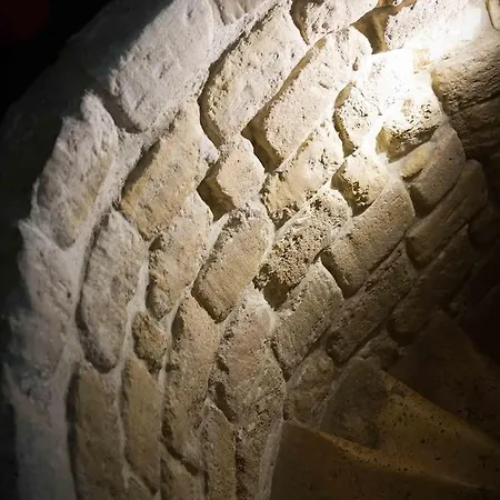 Champerret Heliopolis מלון