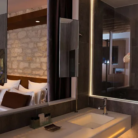Ξενοδοχείο Select 4*