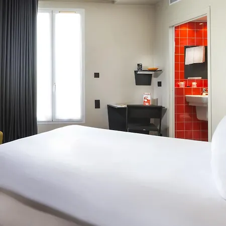 Libertel Canal Saint Martin Otel
