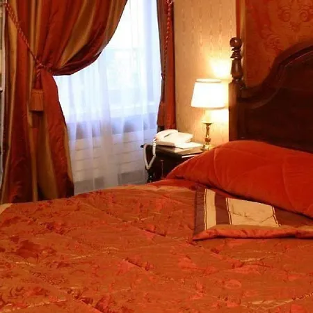 Grand Dechampaigne Hotel 3*