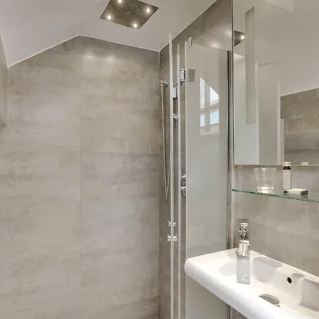 Hotell Louvre Richelieu 3*