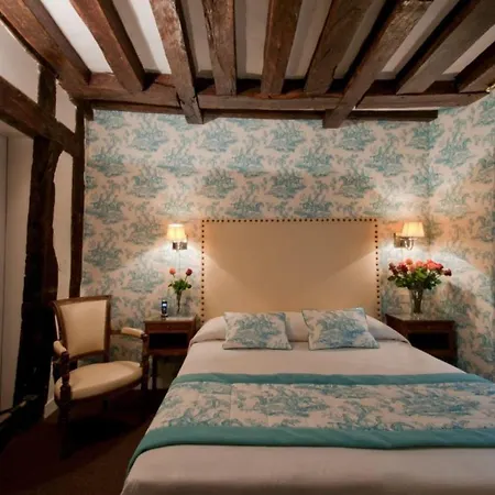 Relais Du Vieux Hotel
