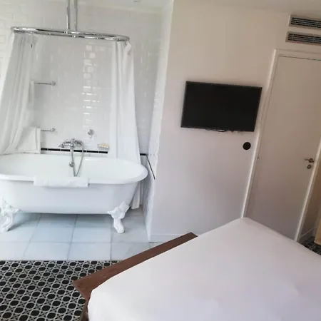 Emile Le Marais Hotel 3*