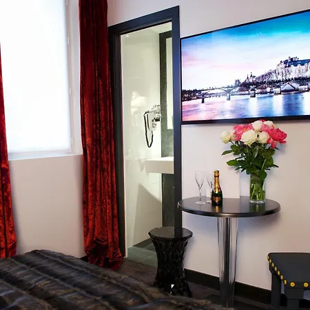 Le Clos De Notre Dame Hotel 3*