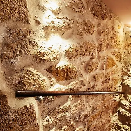 Le Clos De Notre Dame Paris
