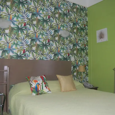 Jean Bart Hotel 2*