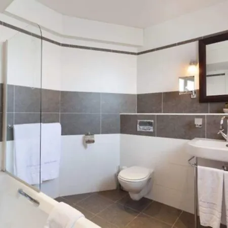 Nude 4* Paris
