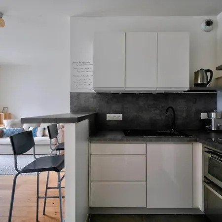 Studio Located Between Bastille And Nation