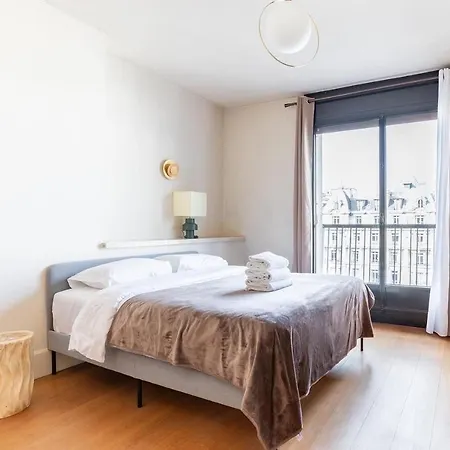 Hsh Luxury Montaigne Francois 1er Paris