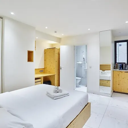 Centre De Ponceau Apartment Paris