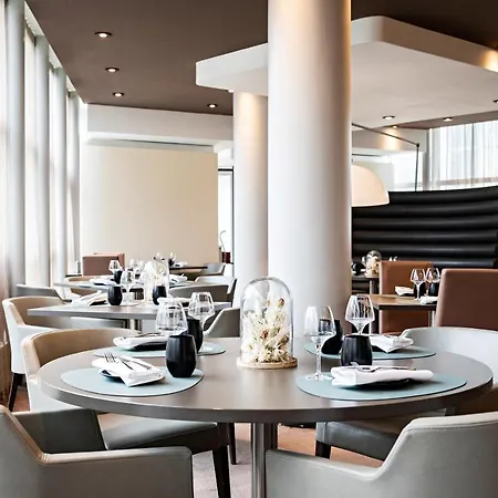Pullman Paris La Defense Hotel
