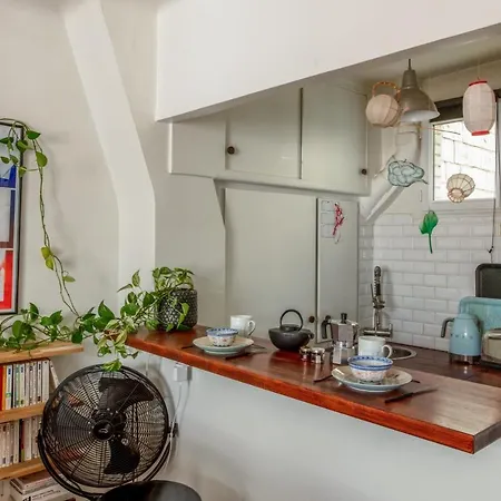 Superb Studio In The Moulin Rougemontmartre Neighborhood - - Welkeys アパート パリ