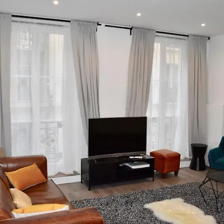 Elégant Dans Le Quartier Concorde à Appartement