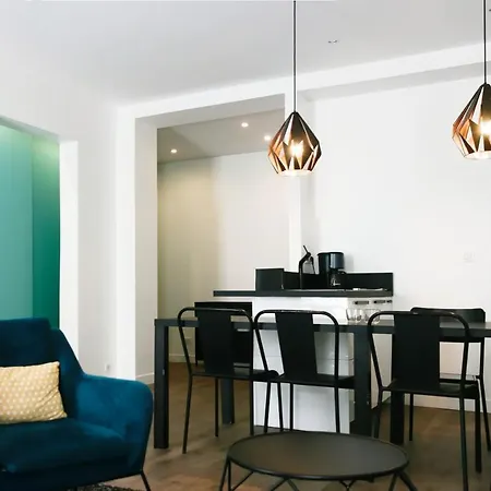Elégant Dans Le Quartier Concorde à Appartement *